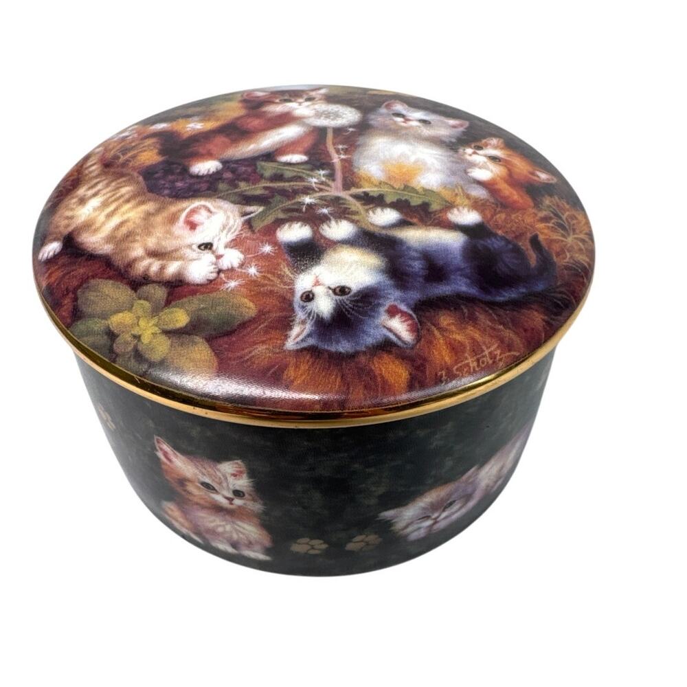 By The Lily Pond by Jurgen Scholz kitten expedition music box collection 1996
